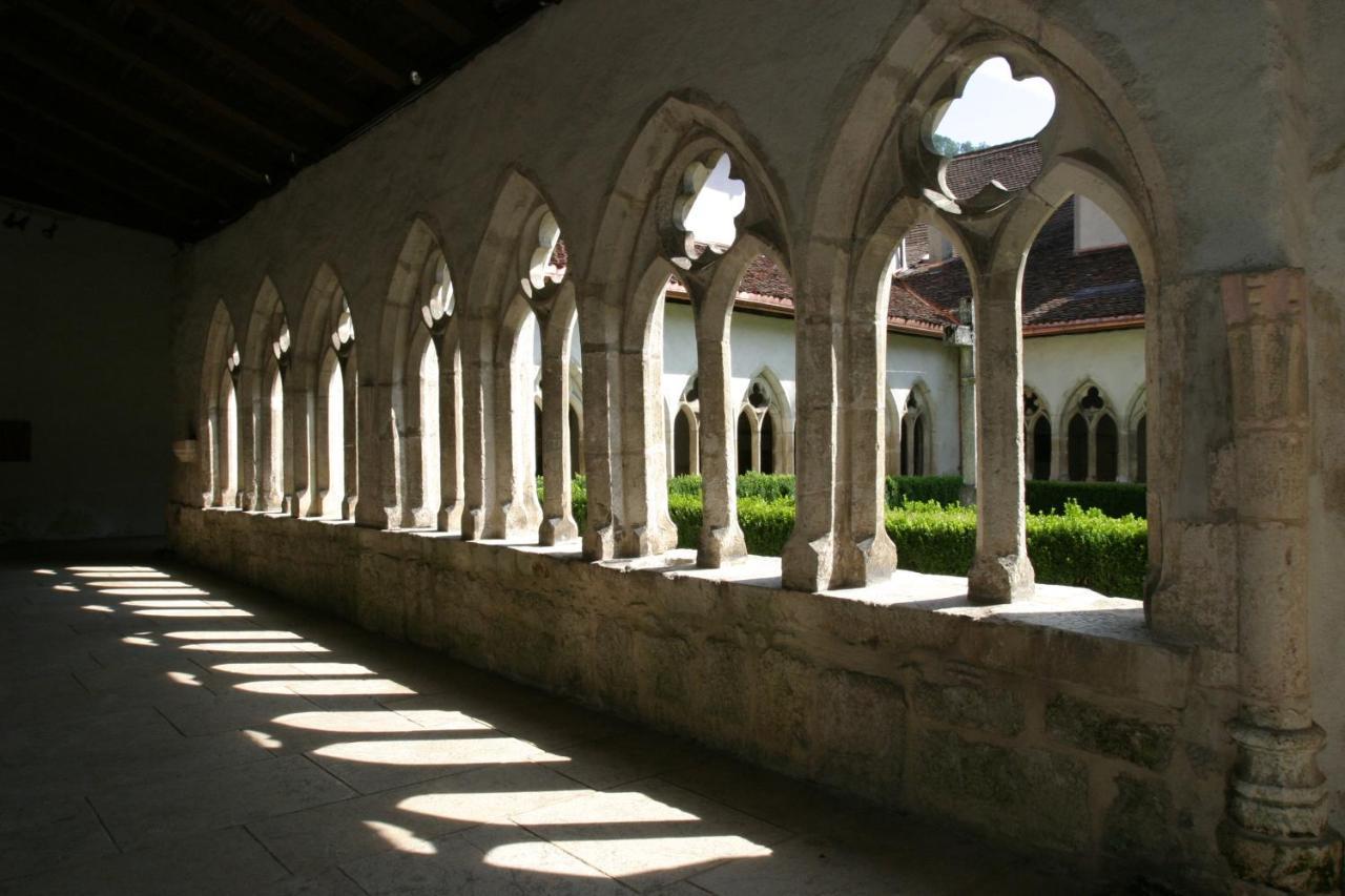 סנט-אורסאנה Peanut Medieval Lodge מראה חיצוני תמונה