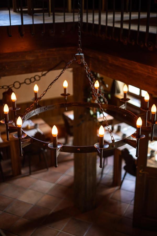 סנט-אורסאנה Peanut Medieval Lodge מראה חיצוני תמונה